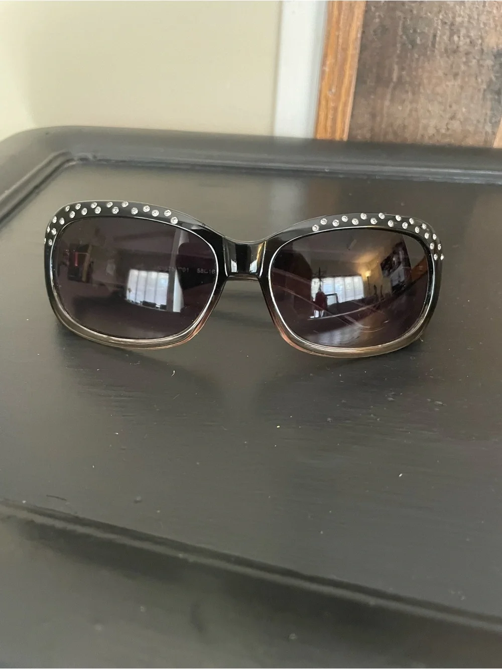 Women’s Fossil Sunglasses Cat 3 Rhinestone (PS3975V001) *Polarized Lens Damage*